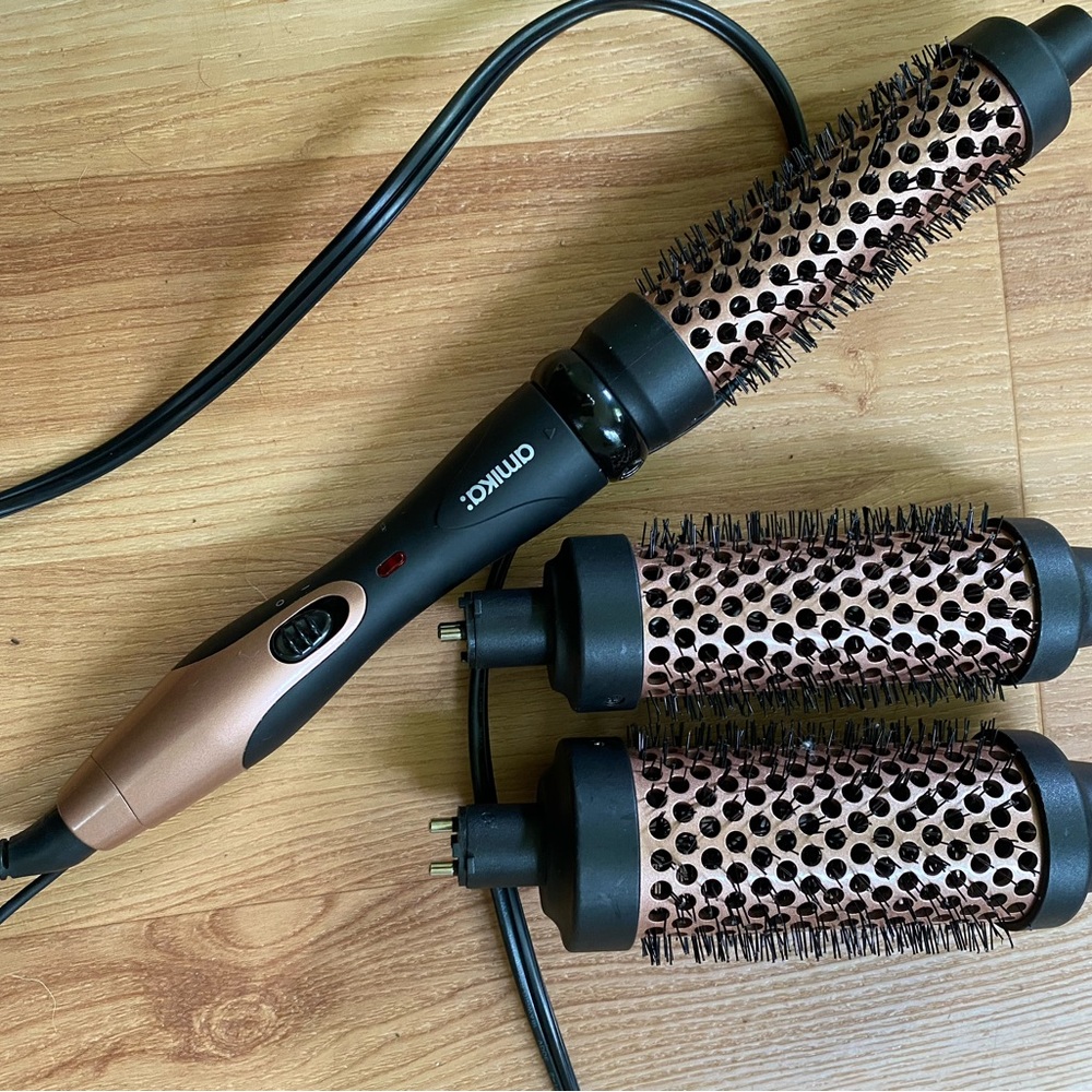 Amika blow out babe thermal brush